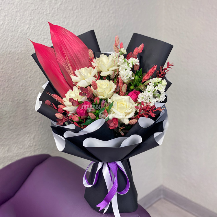 Букет из роз и пшеницы