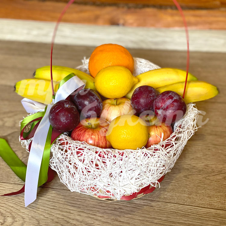 Фруктовое ассорти с бананами