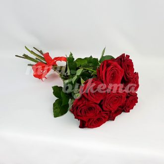 9 красных роз